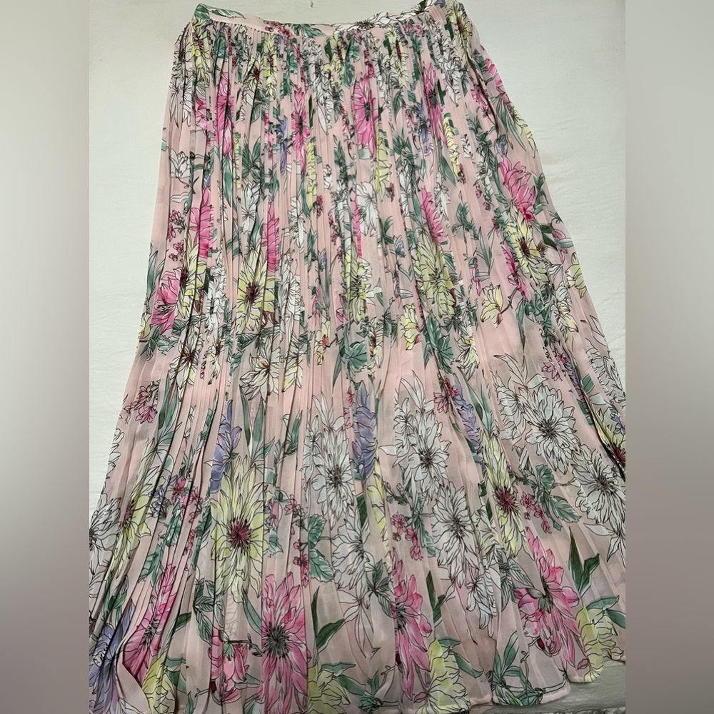 H&M size 12 pleated skirt!!